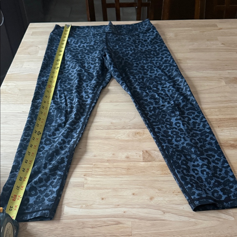 ZYIA Active Blue Leopard Print Leggings
